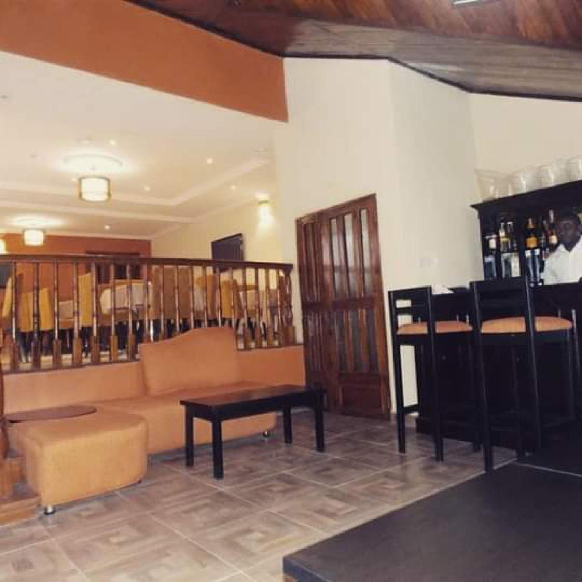 Room In Lodge - Choice Suites 111 Formerly Crown Cottage Hotel Ikeja Exteriér fotografie